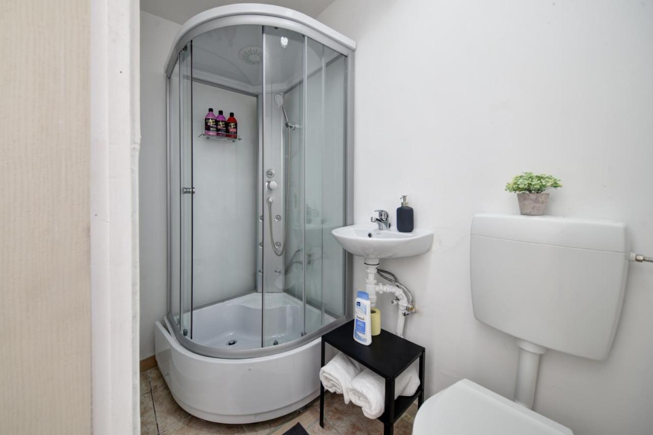 Apartament Bg Kaldy Gyula Studio's *